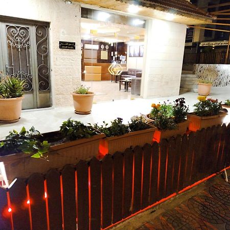 Robou Al Sharq Aparthotel Amman Ngoại thất bức ảnh