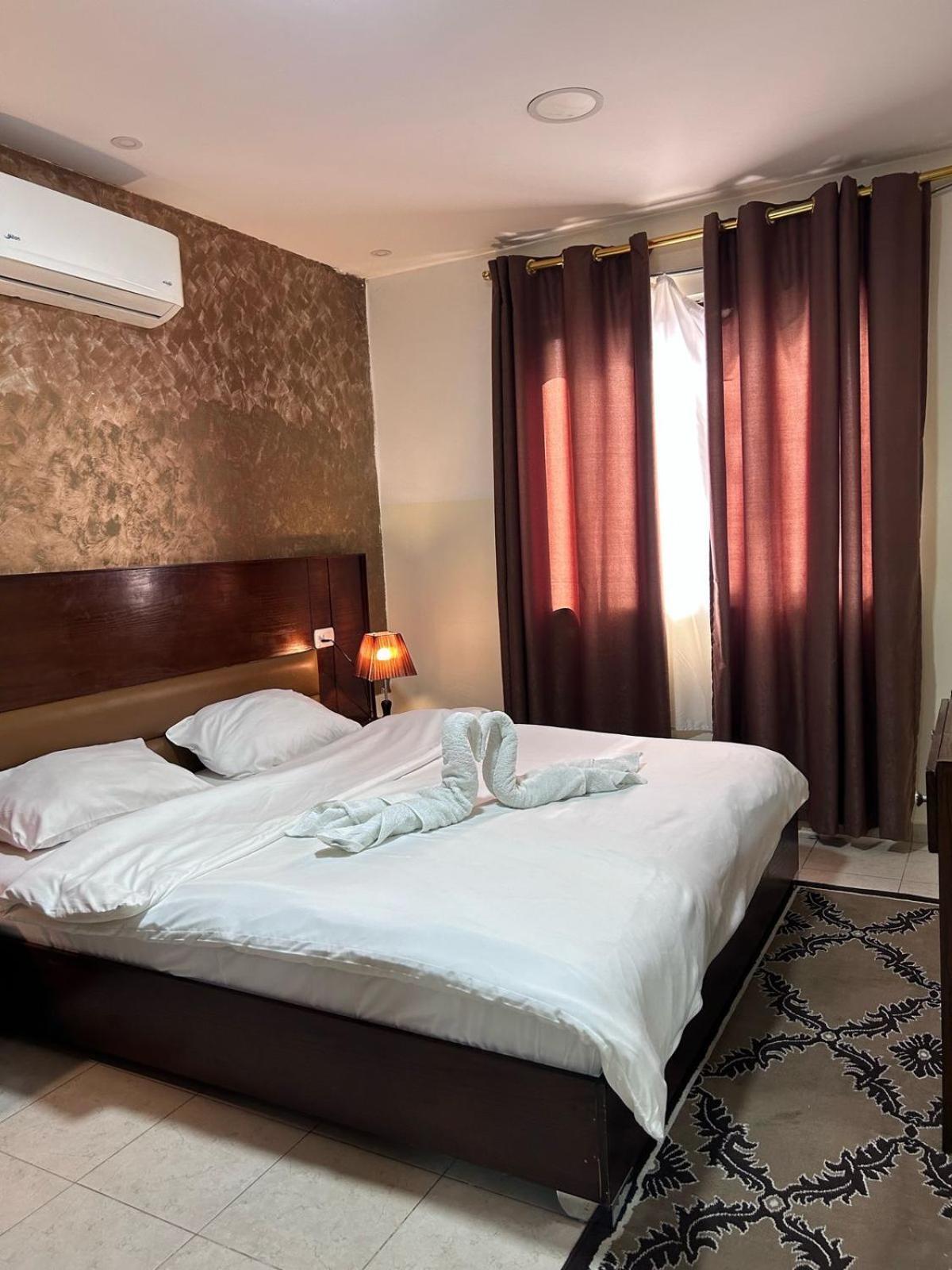 Robou Al Sharq Aparthotel Amman Ngoại thất bức ảnh